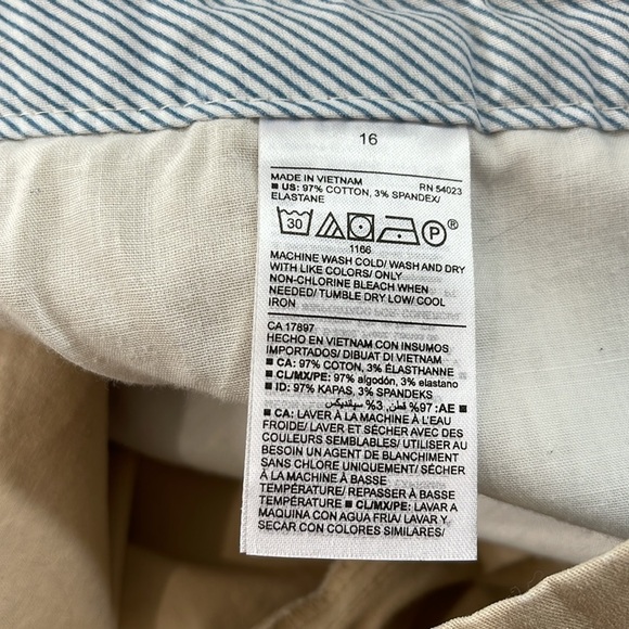 Old Navy Everyday Khaki Shorts 5" Bermuda Cotton Twill Rolled Oats Size 16 - Picture 9 of 11